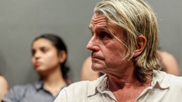 El productor musical Nacho Cano ofrece declaraciones a los medios, a 9 de julio de 2024, en Madrid (España). Nacho Cano ha atendido a los medios de comunicación tras ser detenido por contratar presuntamente a inmigrantes irregulares para su musical 'Malinche'. En concreto, se le acusa de un presunto delito contra los derechos de la población inmigrante y otro contra los derechos de los trabajadores. Tras tomarle declaración este martes, 9 de julio, ha quedado en libertad con cargos a la espera de una citación judicial.
09 JULIO 2024
Ricardo Rubio / Europa Press
09/07/2024