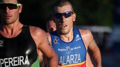 Fernando Alarza, en el tramo a pie de la Gran Final de las Series Mundiales de Triatl&oacute;n disputada en la Isla de Cozumel, M&eacute;xico.