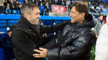 Abrazo entre los argentinos.