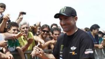 <b>POPULARIDAD. </b>Peterhansel es todo un ídolo para los seguidores de las pruebas desérticas.