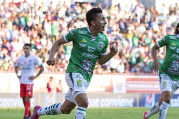 El "Ángel del Gol" llegó a la Liga MX para vestir los colores de Cruz Azul para el Clausura 2017. El delantero ecuatoriano nunca pudo consolidarse con la Máquina y arribó a La Fiera en el Clausura 2019. Con León, Mena llegó a la final de ese torneo y consiguió el campeonato de goleo.