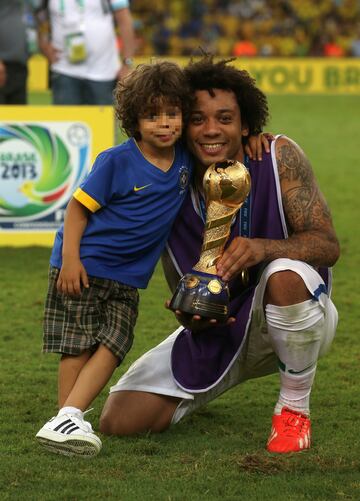 Marcelo gan la Copa FIFA Confederaciones 2013 con Brasil tras vencer 3-0 en la final de Maracan a Espa?a. 