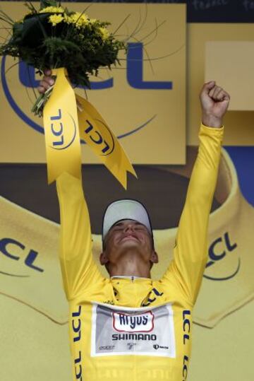 Marcel Kittel vestido de amarillo el primer día del Tour de Francia.