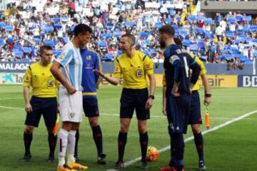 El árbitro Iglesias Villanueva acompañado por sus asistentes Costoya Rodríguez y Ramos Ferreiros, el cuarto árbitro Gil Coscollá y los capitanes Weligton y Sergio Ramos. 