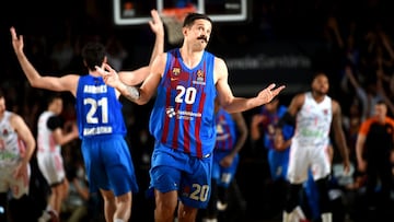 Nicol&aacute;s Laprovittola, base del Barcelona, celebra un triple ante el Bayern M&uacute;nich en los cuartos de la Euroliga.