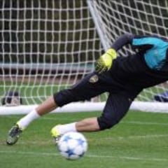 Sunderland, rival del Arsenal en la reaparición de Ospina