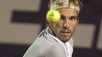 <b>OTRA DECEPCIÓN</B>. Al catalán Albert Portas no le están acompañando los resultados esta temporada. Esta vez ha perdido ante el español David Ferrer por 6-1, 6-4.