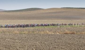 Chaves recupera el maillot rojo en Sierra de Cazorla