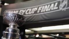 La Stanley Cup que se disputan desde hoy Chicago y Boston.