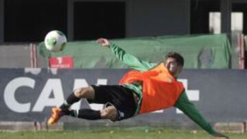 Vadillo, durante un entrenamiento del Betis