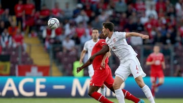 GENEVA, SWITZERLAND - JUNE 09: Breel Embolo of Switzerland and Pau Torres of Spain battle for the ball during the UEFA Nations League League A Group 2 match between Switzerland and Spain at Stade de Geneve on June 9, 2022 in Geneva, Switzerland. (Photo by Harry Langer/DeFodi Images via Getty Images)