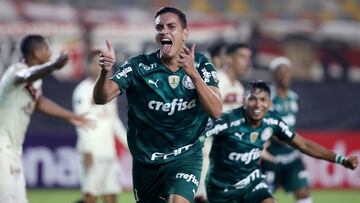 Soccer Football - Copa Libertadores - Group A - Universitario v Palmeiras - Estadio Monumental, Lima, Peru - April 21, 2021 Palmeiras&#039; Renan celebrates scoring their third goal Pool via REUTERS/Raul Sifuentes     TPX IMAGES OF THE DAY