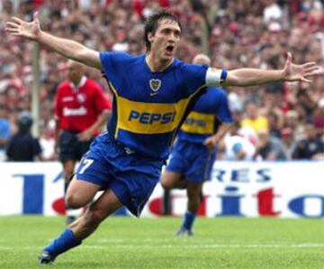 Como jugador se convirtió en ídolo de la hinchada de Boca Juniors, equipo en donde militó por 10 años entre los cuales obtuvo múltiples campeonatos, entre los más destacados se encuentran la Copa Intercontinental 2000 y 2003, así como las Copa Libertadores 2000, 2001, 2003 y 2007.