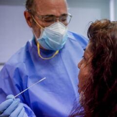 Confirman un primer caso de gripe y coronavirus juntos