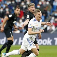 El Valencia planteó la cesión de Raúl Guti, pero el Elche lo blinda