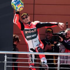 Davies rompe en Aragón la racha de victorias de Kawasaki