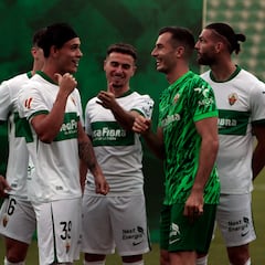 Peña y Fort, enemigos cercanos