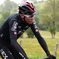 Froome, "operado con éxito" el día que puede ganar una Vuelta