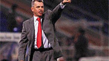 <B>SEGURO</B>. Javier Aguirre tiene claro lo que debe hacer.