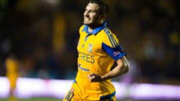 Gignac logró su primer triplete en el fútbol mexicano