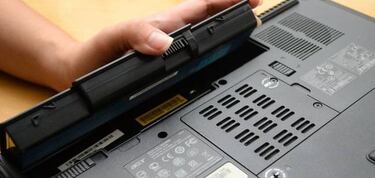 Cómo retrasar el declive de la batería de un portátil calibrándola