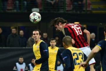 Andrea Poli de cabeza.