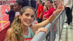 La atleta española Marta García celebra sus récords de España de 2.000 y 3.000 metros en pista corta en Boston.