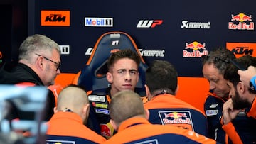 Pedro Acosta durante los primeros test de pretemporada de MotoGP en Barcelona.