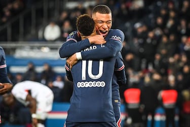 Mbappe confirms 'no decision taken' on future as PSG crush Lorient
