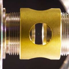 Físicos logran hacer levitar una pequeña esfera de vidrio en el vacío cuántico