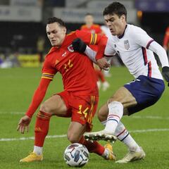 Estados Unidos empató sin goles con Gales en noche de debuts