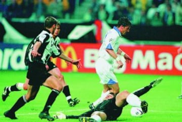 20/05/1998 La Séptima se ganó en el Amsterdam Arena frente a la Juventus. Gol 1-0 Mijatovic batía a Peruzzi logrando un gol histórico.
