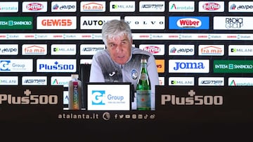 Gian Piero Gasperini durante una rueda de prensa de Atalanta.