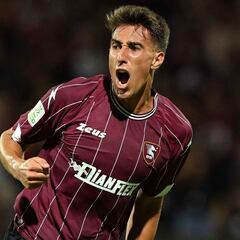 El renacer de Diego Valencia: “Sabe marcar goles bonitos”