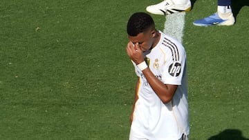 Real Madrid's French forward #09 Kylian Mbappe reacts at the end of the FIFA Club World Cup 2025 semifinal football match between France's Paris Saint-Germain and Spain's Real Madrid at MetLife stadium in East Rutherford, New Jersey on July 9, 2025. (Photo by TIMOTHY A. CLARY / AFP)