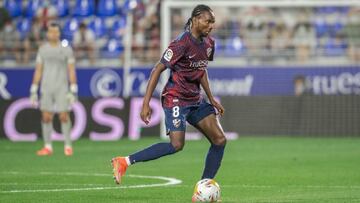 Nwakali deja de ser jugador del Huesca
