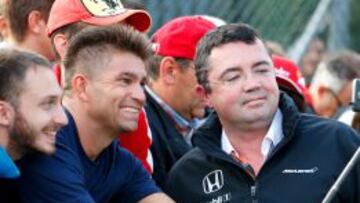 Boullier conf&iacute;a en dar mejor material a Alonso.
 