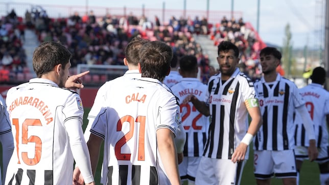 El Castellón se aferra al playoff tras casi una vuelta en puestos de privilegio