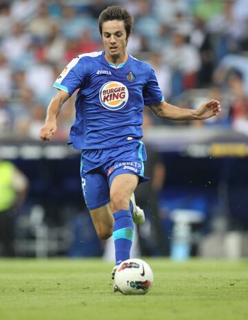 Vistió la camiseta del Getafe durante cinco temporadas desde 2011 hasta 2016.