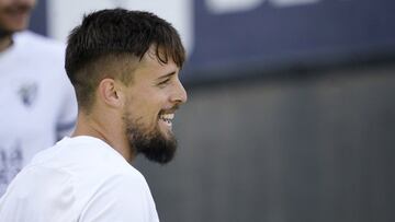 Genaro Rodr&iacute;guez, sonriente en el entrenamiento de este mi&eacute;rcoles.