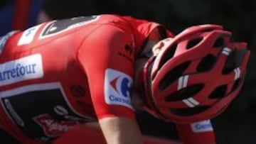 Tom Dumoulin, a su llegada a la meta de Cercedilla