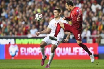 Ricardo Carvalho y Aleksandar Mitrovic.