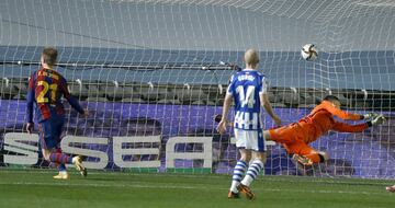 0-1. Frenkie De Jong marc¨® el primer gol.