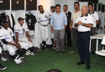 Militan en la Liga Mexicana de Béisbol desde 1996 y lograron el campeonato dos años después. Tuvieron en sus filas a una de las máximas figuras del béisbol mexicano, ‘El Almirante’ Nelson Barrera, cuyo número, el 16, fue retirado. Actualmente, disputan sus partidos en el Estadio Eduardo Vasconcelos. En la última temporada, terminaron en el penúltimo lugar de la Zona Sur.