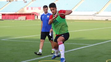 César De La Hoz en su vuelta a los entrenamientos con el Almería.