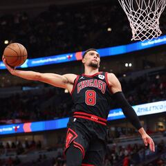 Los Lakers muestran interés en Zach LaVine, DeMar DeRozan y Alex Caruso