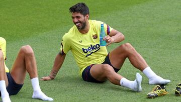 01/06/20 BARCELONA ENTRENAMIENTO PROTOCOLO CRISIS CORONAVIRUS COVID-19 
 PRIMER DIA TODOS JUNTOS
 LUIS SUAREZ 