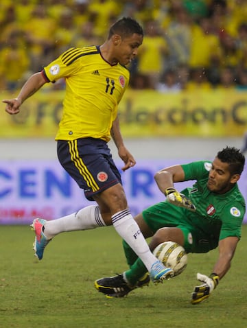 Luis Fernando Muriel consiguió su primer gol con Colombia a los 21 años y nueve meses, el 6 de febrero de 2013 en partido amistoso ante Guatemala.