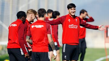 12/04/24 ENTRENAMIENTO GRANADA
Miguel Rubio