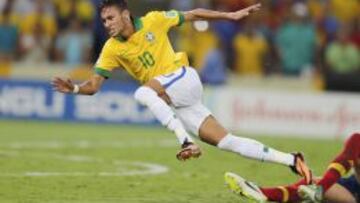 Entre el Santos y Brasil, Neymar ha disputado casi 6.000 minutos de juego. Estar&aacute; de vacaciones hasta el d&iacute;a 29.